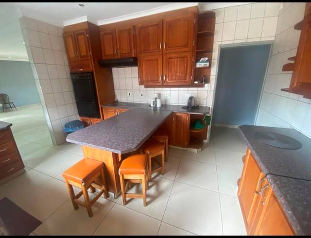 5 BEDROOM HOUSE FOR SALE IN EASTDENE